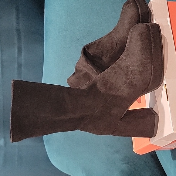 Black mid calf boots suede size 8 - Picture 2 of 4